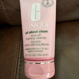 Rinse-Off Foam Cleanser